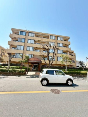 �����s������s���쒬5���ڂ̒��Ã}���V�����̌��n�O�ώʐ^