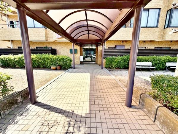 �����s������s���쒬5���ڂ̒��Ã}���V�����̃G���g�����X