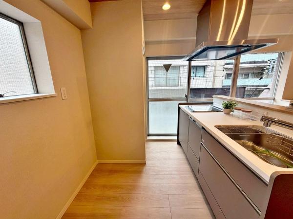 �����s�V�h��R�����̒��Ã}���V�����̃L�b�`��