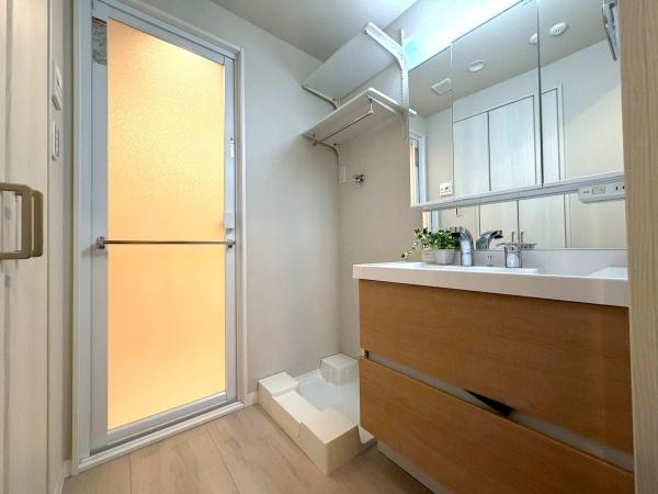 �����s�V�h�撆����3���ڂ̒��Ã}���V�����̐��ʑ�E���ʏ�