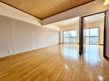 �����s�����q�s�q����1���ڂ̒��Ã}���V�����̃��r���O