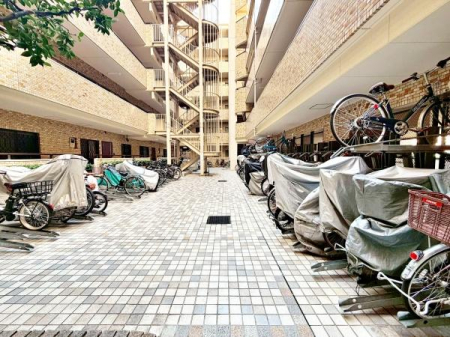 �����s�V�h��Z�g���̒��Ã}���V�����̂��̑����p��