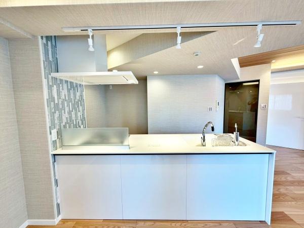 �����s�V�h��Z�g���̒��Ã}���V�����̃L�b�`��