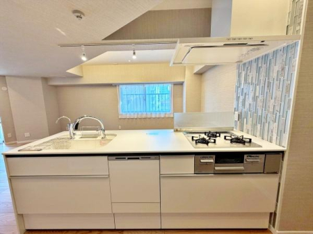 �����s�V�h��Z�g���̒��Ã}���V�����̃L�b�`��