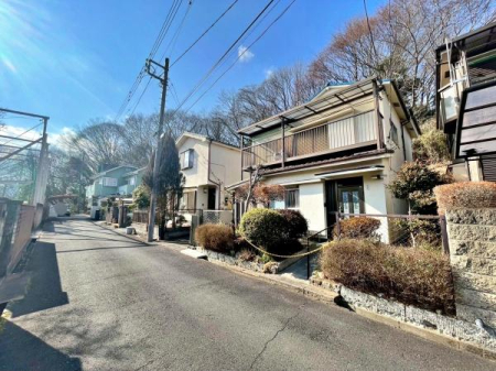 �����s�����q�s������̒��È�ˌ��Ă̑O�ʓ��H�܂ތ��n�ʐ^