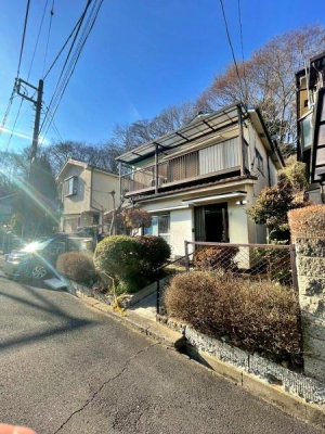 �����s�����q�s������̒��È�ˌ��Ă̑O�ʓ��H�܂ތ��n�ʐ^