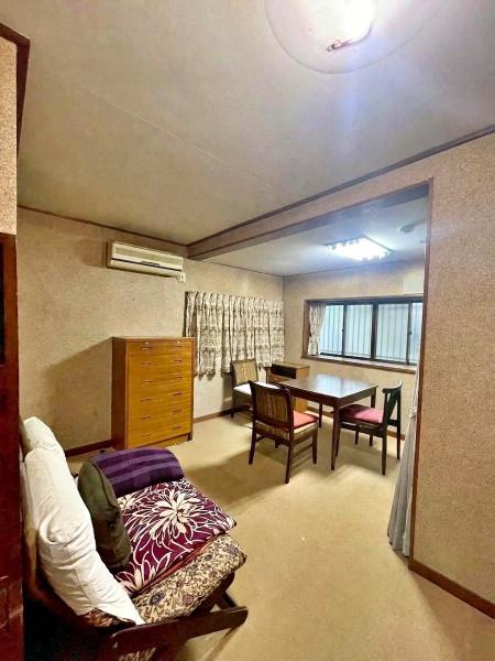 �����s�����q�s������̒��È�ˌ��Ẵ��r���O