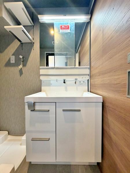 �����s������s���v��1���ڂ̒��Ã}���V�����̐��ʑ�E���ʏ�