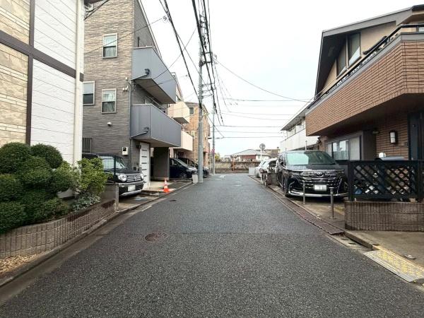 �����s���c�J��c�t�J6���ڂ̒��È�ˌ��Ă̑O�ʓ��H�܂ތ��n�ʐ^