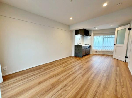 �����s���n�����3���ڂ̒��Ã}���V�����̃��r���O