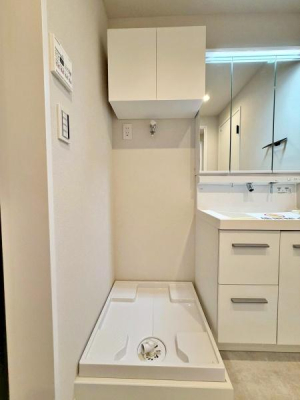 �����s���n�����3���ڂ̒��Ã}���V�����̐��ʑ�E���ʏ�