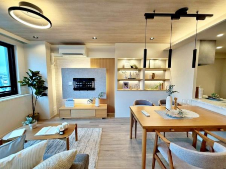 �����s�V�h�撆����1���ڂ̒��Ã}���V�����̃��r���O