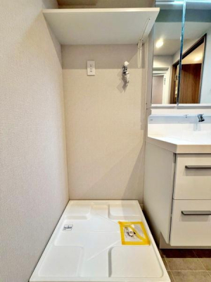 �����s���n�����4���ڂ̒��Ã}���V�����̐��ʑ�E���ʏ�