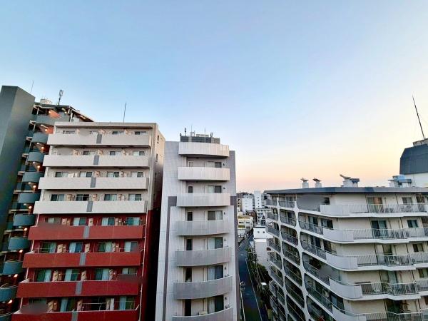 �����s���n�����4���ڂ̒��Ã}���V�����̏Z�˂���̒��]�ʐ^