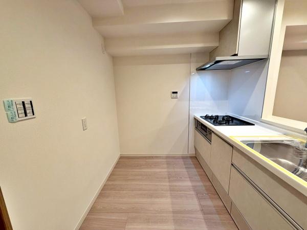 �����s���n�����4���ڂ̒��Ã}���V�����̃L�b�`��