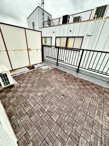 �����s���c�J��{��3���ڂ̒��Ã}���V�����̃o���R�j�[