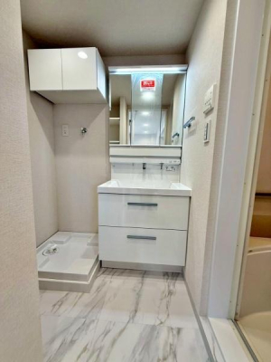 �����s���n��ш�1���ڂ̒��Ã}���V�����̐��ʑ�E���ʏ�