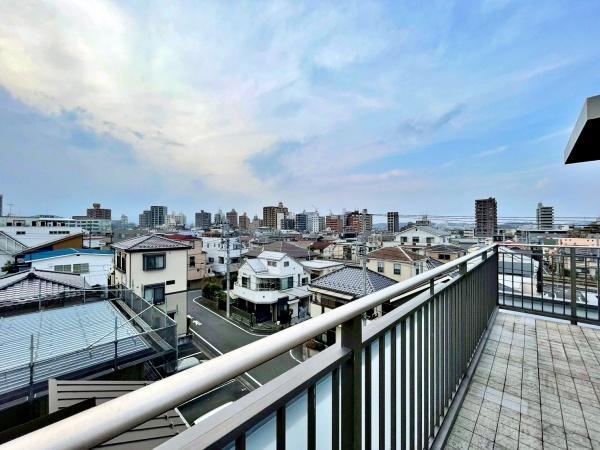 �����s�����q�s�䒬4���ڂ̒��È�ˌ��Ẵo���R�j�[