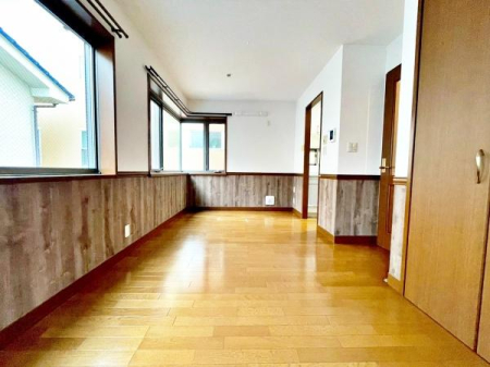 �����s�����q�s�䒬4���ڂ̒��È�ˌ��Ẵ��r���O