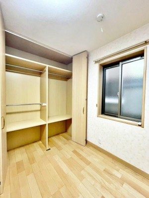 �����s�����q�s�䒬4���ڂ̒��È�ˌ��Ă̎��[