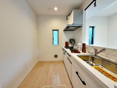 �����s�����扺�����2���ڂ̒��È�ˌ��ẴL�b�`��