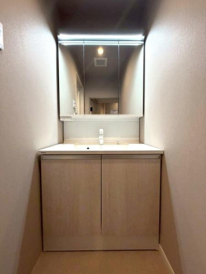 �����s���c�J���k��4���ڂ̒��Ã}���V�����̐��ʑ�E���ʏ�