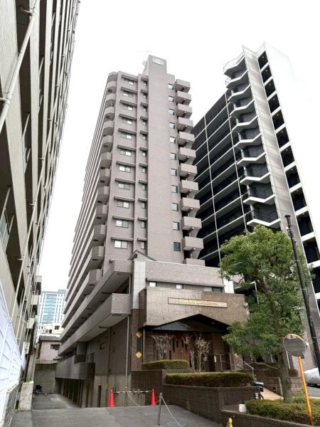 東京都新宿区西新宿8丁目の中古マンションの現地外観写真