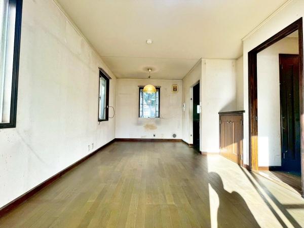 �����s�����q�s�v�ێR��2���ڂ̒��Ãe���X�n�E�X�̃��r���O