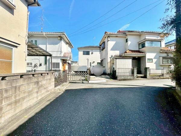 �����s�����q�s������̒��È�ˌ��Ă̑O�ʓ��H�܂ތ��n�ʐ^