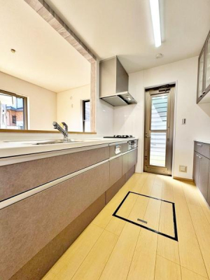 �����s�����q�s�������q��2���ڂ̒��È�ˌ��ẴL�b�`��