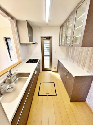 �����s�����q�s�������q��2���ڂ̒��È�ˌ��ẴL�b�`��