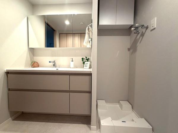 �����s���c�J��k�G�R1���ڂ̒��Ã}���V�����̐��ʑ�E���ʏ�