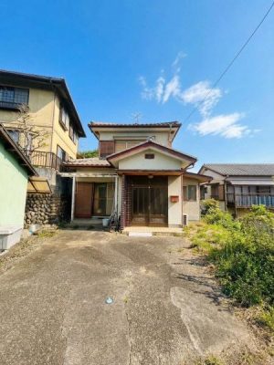 ��ʌ����S���쒬���z�̒��È�ˌ��Ă̒��ԏ�