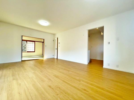 �����s�����q�s�ێR���̒��È�ˌ��Ẵ��r���O