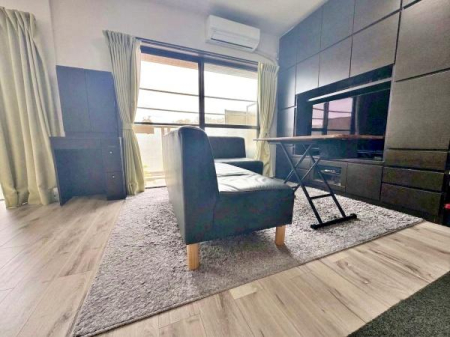 �����s�����q�s���c���̒��Ã}���V�����̃��r���O