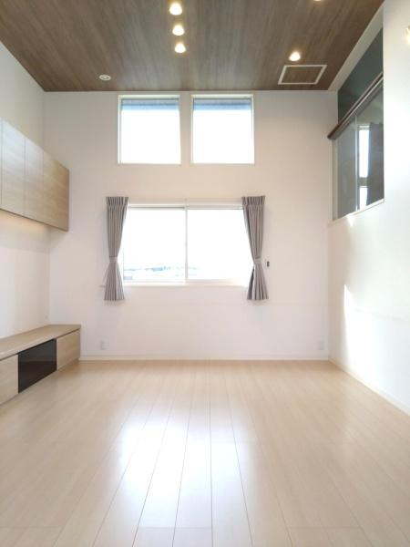 �����s�����q�s���P�u2���ڂ̒��È�ˌ��Ẵ��r���O