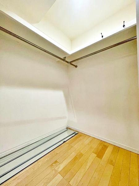 �����s�����q�s����쒬�̒��Ã}���V�����̎��[