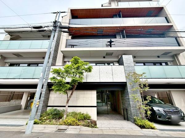 東京都世田谷区奥沢7丁目の中古マンションの現地外観写真