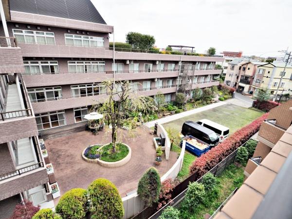 �����s���n�敽�a��2���ڂ̒��Ã}���V�����̏Z�˂���̒��]�ʐ^