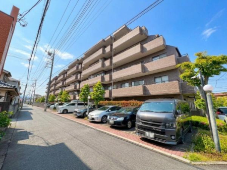 �����s�����q�s����㒬1���ڂ̒��Ã}���V�����̌��n�O�ώʐ^