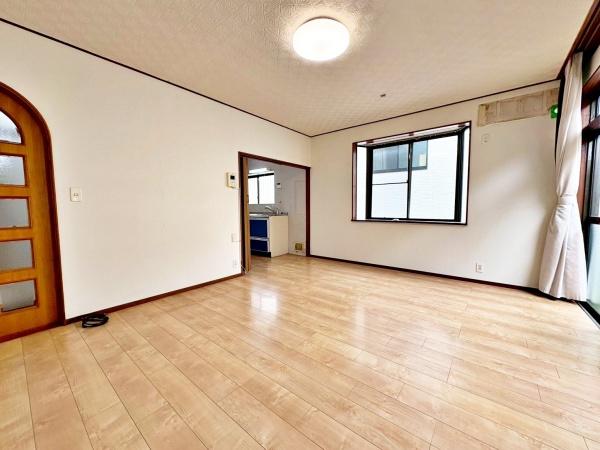 �����s�����q�s�Œ�1���ڂ̒��È�ˌ��Ẵ��r���O