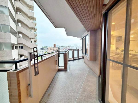 �����s���c�J��ʐ�3���ڂ̒��Ã}���V�����̃o���R�j�[