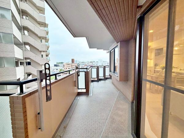 �����s���c�J��ʐ�3���ڂ̒��Ã}���V�����̃o���R�j�[