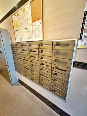 �����s���c�J��ʐ�3���ڂ̒��Ã}���V�����̃G���g�����X