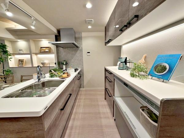 �����s���c�J��ʐ�3���ڂ̒��Ã}���V�����̃L�b�`��