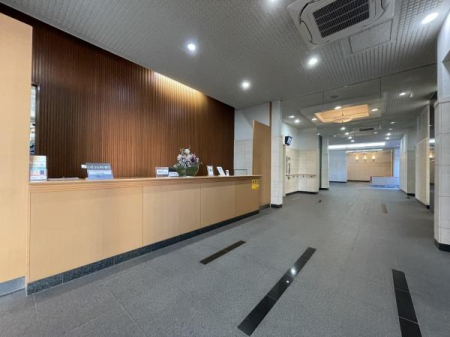 �����s���c�J��ʐ��2���ڂ̒��Ã}���V�����̃G���g�����X