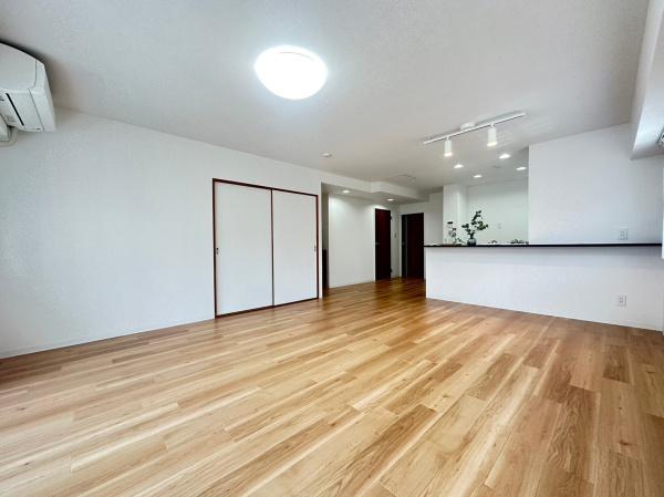 �����s�����q�s�v�ێR��1���ڂ̒��Ã}���V�����̃��r���O