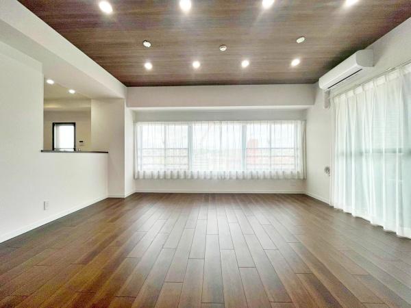 �����s�����q�s���R���̒��Ã}���V�����̃��r���O