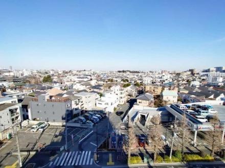 �����s������P����1���ڂ̒��Ã}���V�����̏Z�˂���̒��]�ʐ^