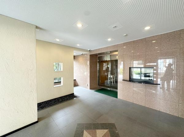 �����s�����q�s�����R��2���ڂ̒��Ã}���V�����̃G���g�����X